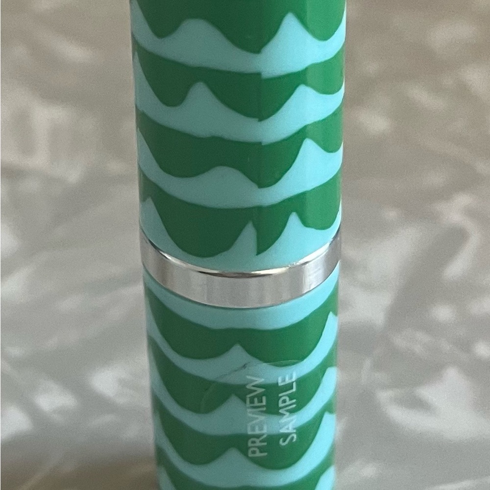 Clinique Marimeko Pop Colour + Primer Raspberry Pop Lipstick - Picture 3 of 3